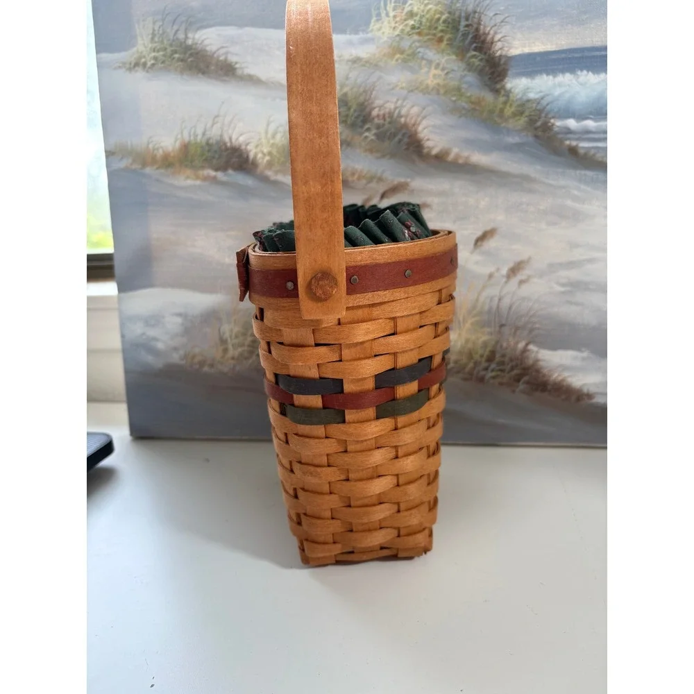 Longaberger 1993 Handwoven Basket Wall Hanging Green Floral Liner Protector